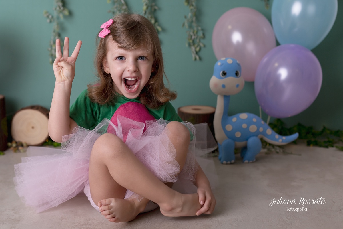 Fotografia, são paulo, interlagos, zona sul, santo amaro, estúdio fotográfico, ensaio infantil, maternidade, SP, acompanhamento infantil, kids, 3 anos, dinossauro