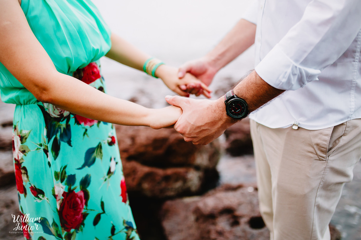 ensaio-casal-na-beira-mar