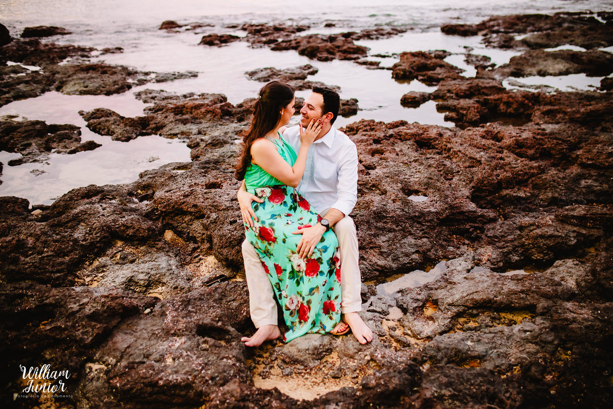 ensaio-casal-na-beira-mar