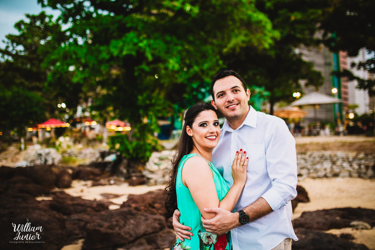 ensaio-casal-na-beira-mar