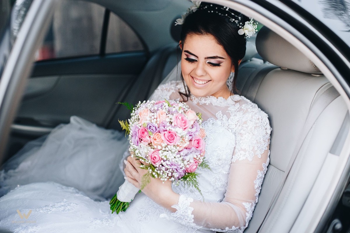 Noiva no carro