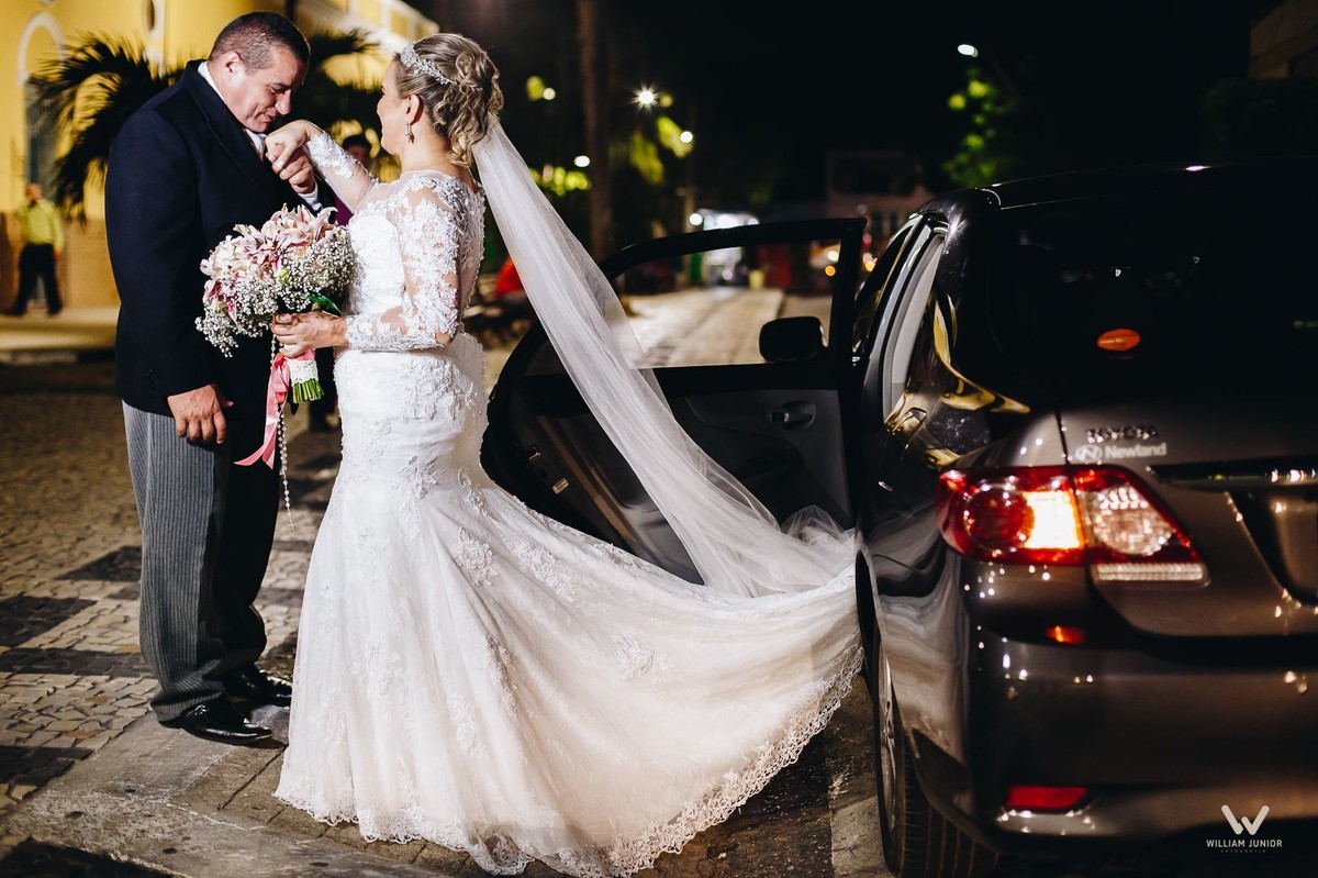 Saida do carro da noiva