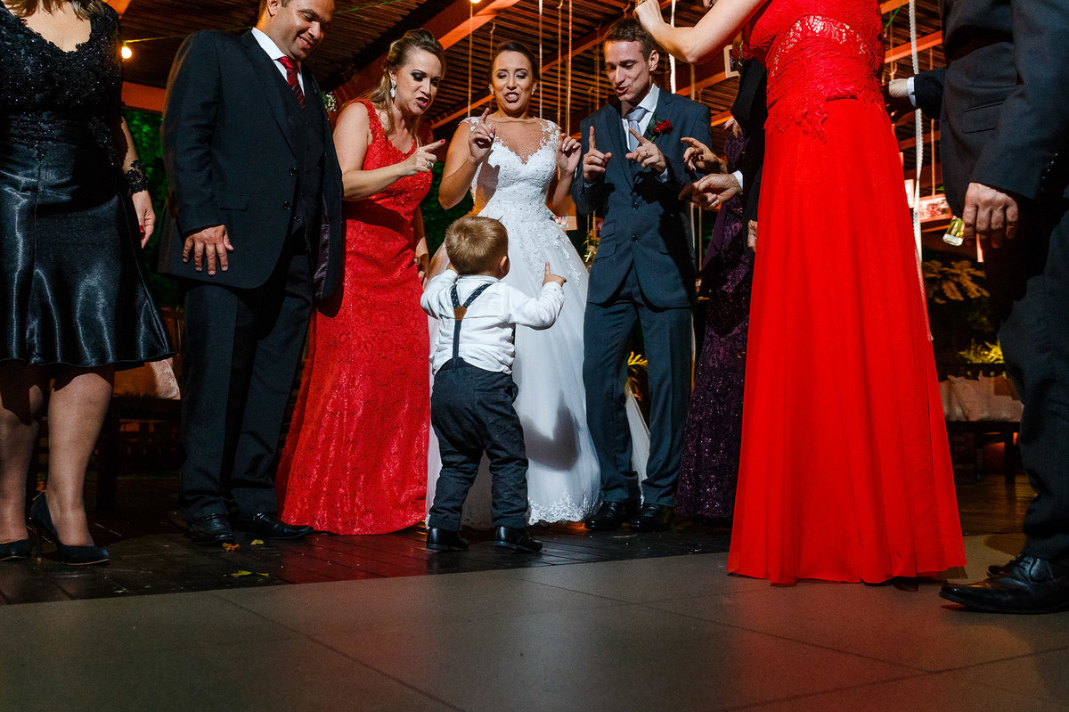 brinde, Casamento da Dolores e do Cleber, pelo fotógrafo de casamentos Vinícius Vogel, fotógrafo em Porto Alegre, Região Metropolitana e Serra Gaúcha.