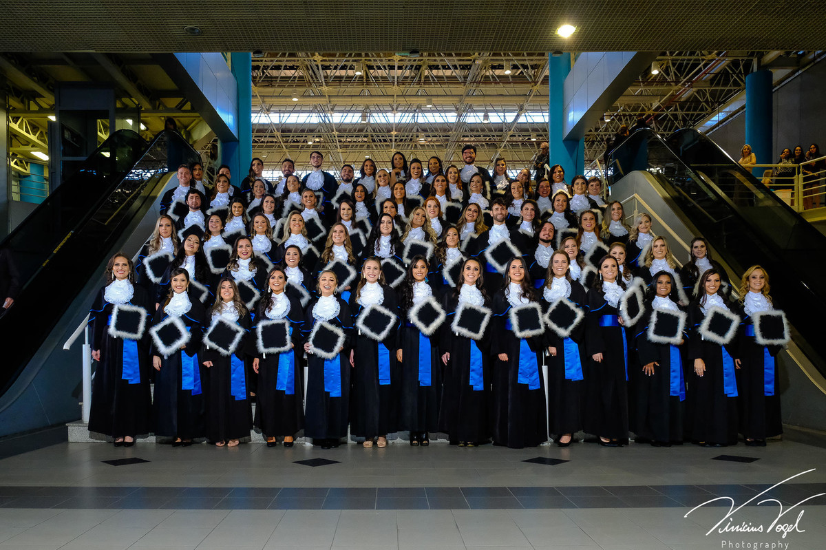 Foto Oficial da Turma de Psicologia na PUC, por Vinícius Vogel fotógrafo de Porto Alegre, Região Metropolitana e Serra Gaúcha