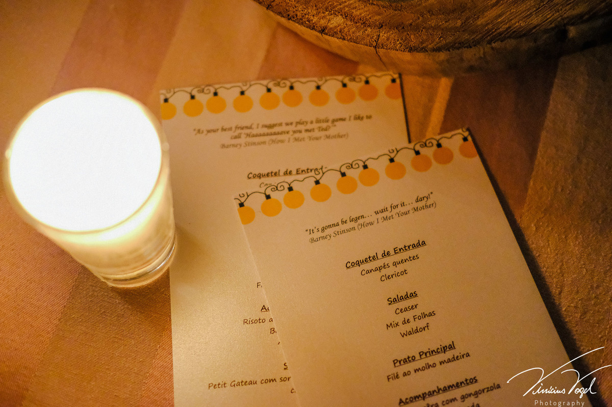 Cardápio Decoração na recepção da Mariana, no Gota D'Água Eventos, na formatura de Psicologia na PUC, por Vinícius Vogel fotógrafo de Porto Alegre, Região Metropolitana e Serra Gaúcha