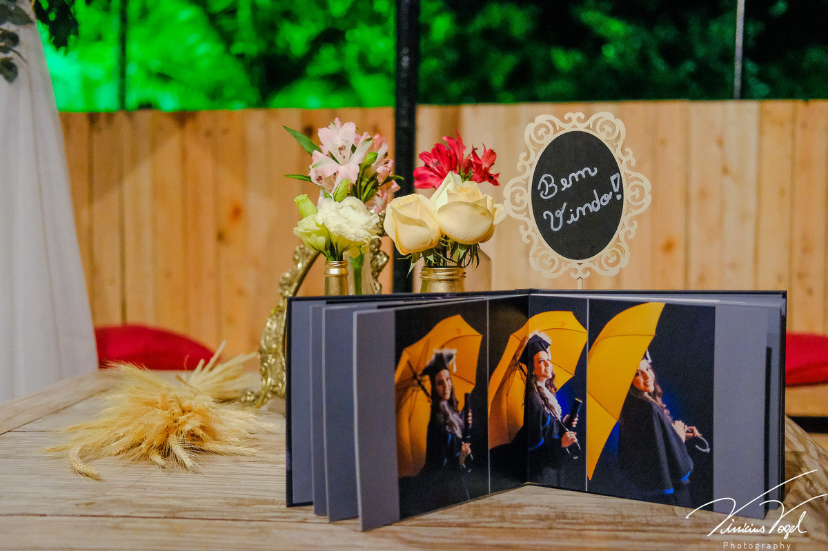 album de fotos Decoração na recepção da Mariana, no Gota D'Água Eventos, na formatura de Psicologia na PUC, por Vinícius Vogel fotógrafo de Porto Alegre, Região Metropolitana e Serra Gaúcha