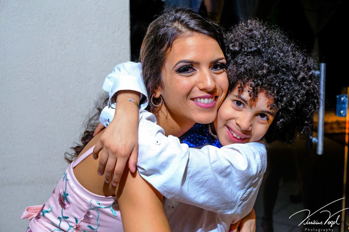 Mariana,  formanda de Psicologia na PUC, na sua recepção, no Gota D'Água Eventos, por Vinícius Vogel fotógrafo de Porto Alegre, Região Metropolitana e Serra Gaúcha