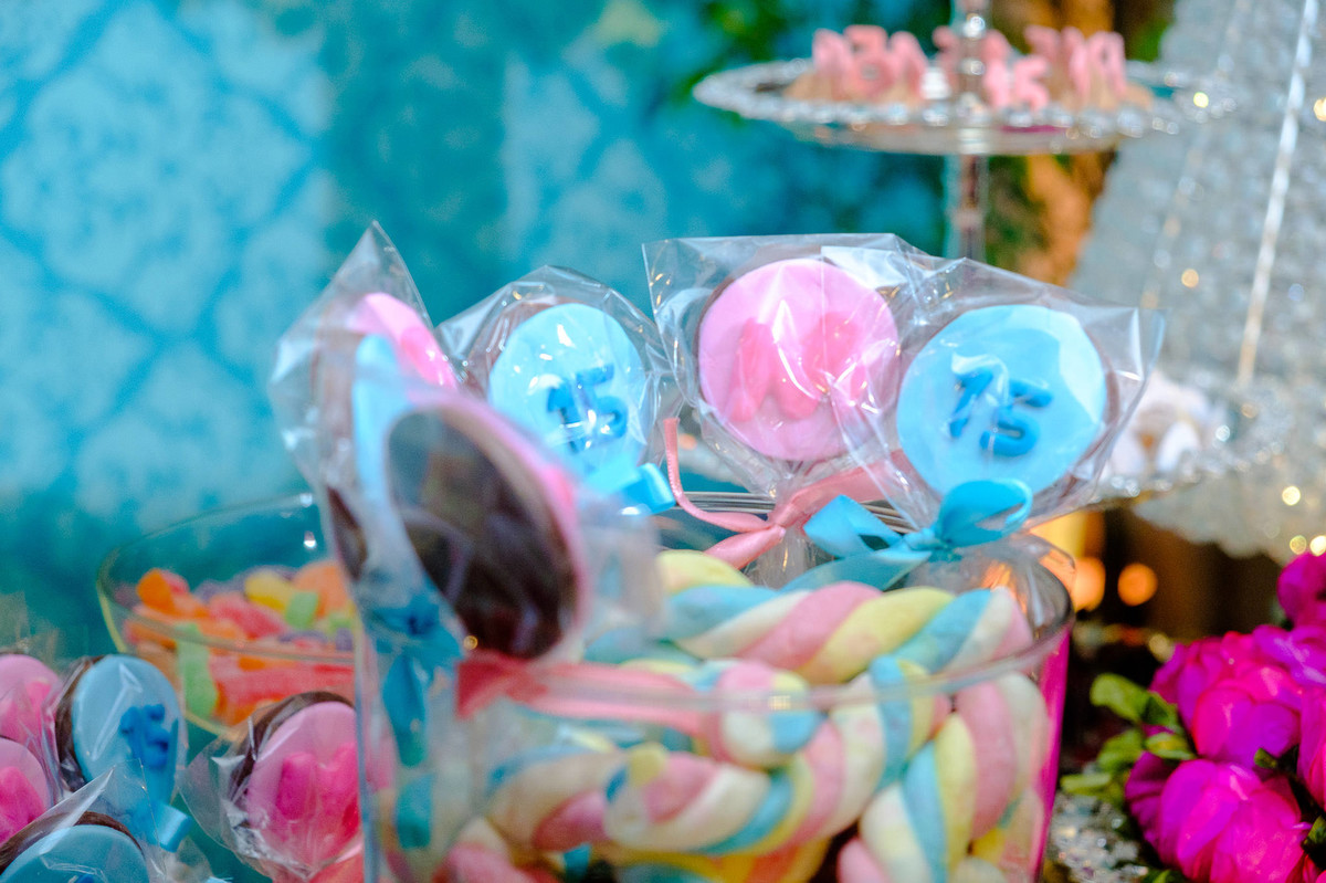 Doces, 15 anos da Marina Pereira, no Salão Westfália da Sociedade Germânia, organizado por Novittá Eventos, pelo fotógrafo Vinícius Vogel, Porto Alegre e região metropolitana