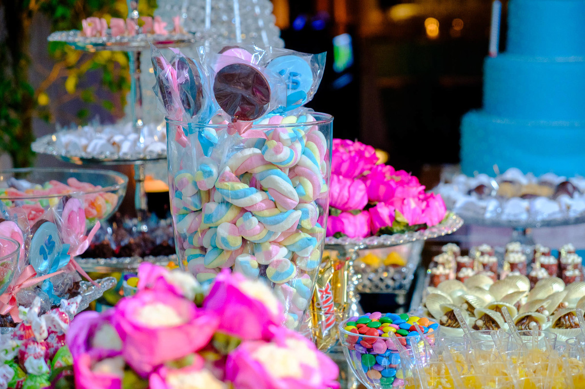 Doces, 15 anos da Marina Pereira, no Salão Westfália da Sociedade Germânia, organizado por Novittá Eventos, pelo fotógrafo Vinícius Vogel, Porto Alegre e região metropolitana