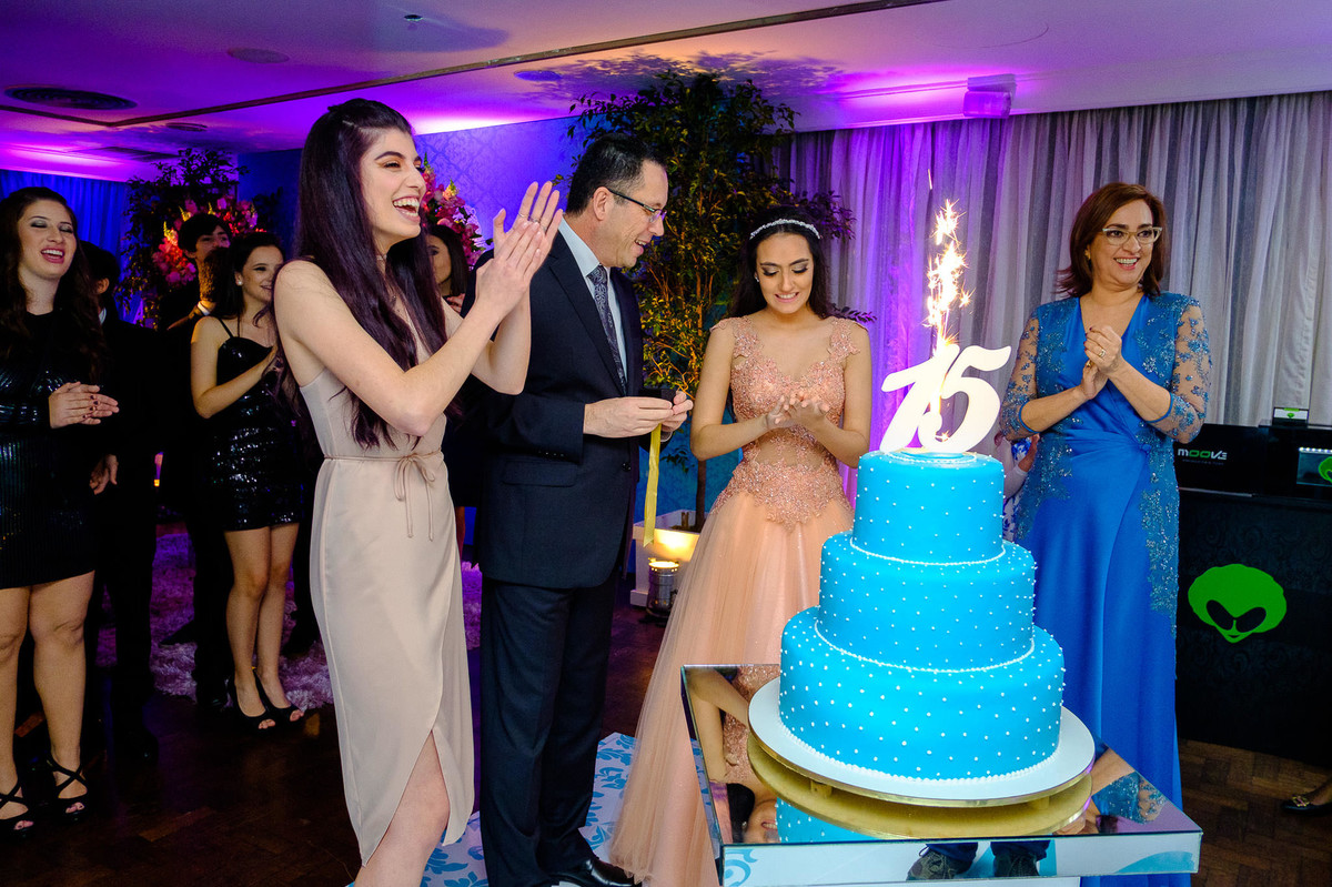 o anel de 15 anos, 15 anos da Marina Pereira, no Salão Westfália da Sociedade Germânia, organizado por Novittá Eventos, pelo fotógrafo Vinícius Vogel, Porto Alegre e região metropolitana