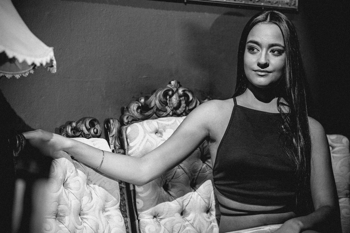 Ensaio 15th - Book 15 anos da Marina Pereira, pelo fotógrafo Vinícius Vogel, fotógrafo em Porto Alegre, Região Metropolitana e Serra Gaúcha, no Agridoce Café