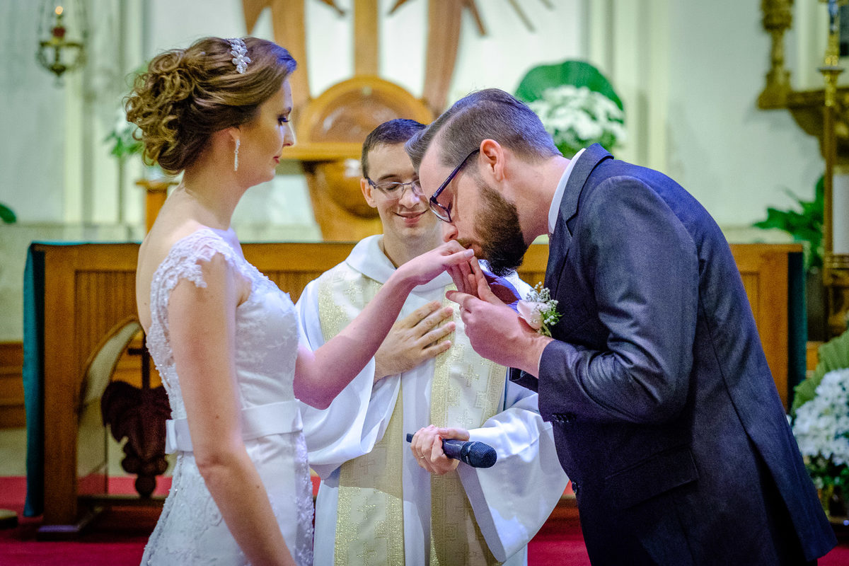 troca de alianças, Casamento da Fernanda e do André, por Vinícius Vogel Fotógrafo de Casamento em Porto Alegre, Bento Gonçalves, Caxias do Sul, Gramado, Canela, Curitiba, São Paulo, Rio de Janeiro, Casando na Serra, Case em Bento