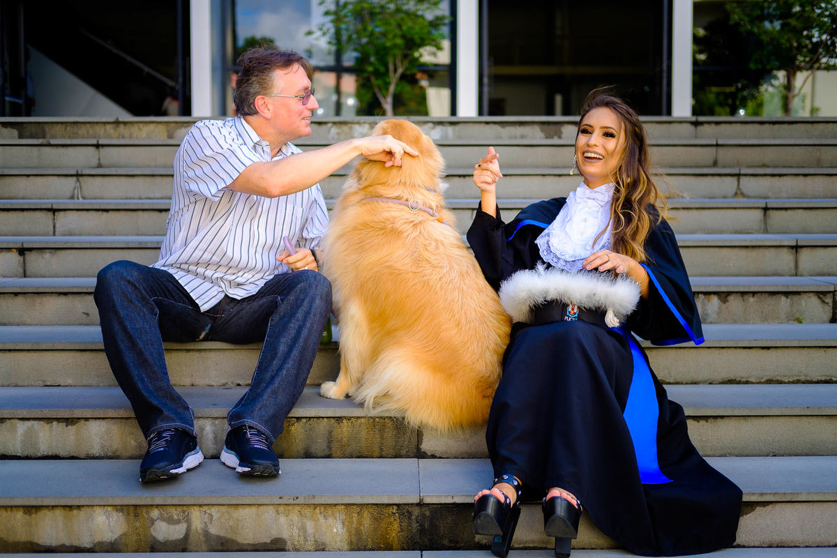 Ensaio de Formatura da Vivian Vaz, pelo Fotógrafo de Formatura Vinícius Vogel, na PUCRS, fotógrafo em Porto Alegre, Vale dos Sinos, Serra Gaúcha, Curitiba, Florianópolis, São Paulo, Rio de Janeiro.