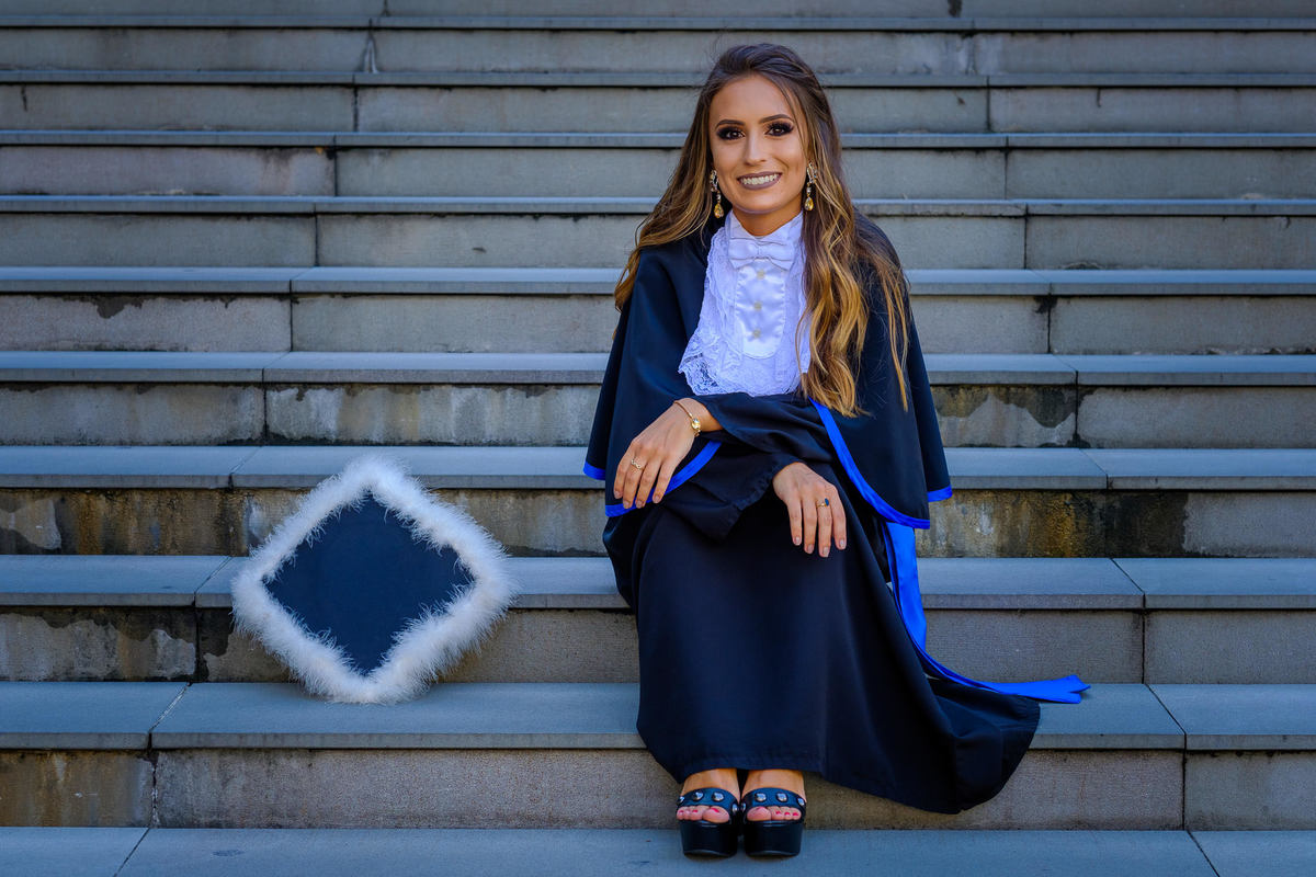 Ensaio de Formatura da Vivian Vaz, pelo Fotógrafo de Formatura Vinícius Vogel, na PUCRS, fotógrafo em Porto Alegre, Vale dos Sinos, Serra Gaúcha, Curitiba, Florianópolis, São Paulo, Rio de Janeiro.