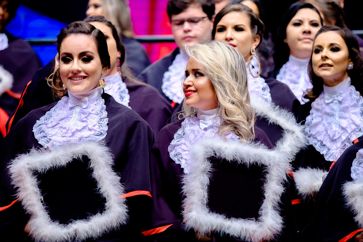 Fotos de formatura da Bruna Dias - Formatura de Direito Uniritter - Fiergs - Fotos por Vinícius Vogel Fotógrafo de Casamentos e Família em Porto Alegre, Vale dos Sinos, Serra, São Paulo, Rio de Janeiro, Curitiba, Portugal, Argentina.