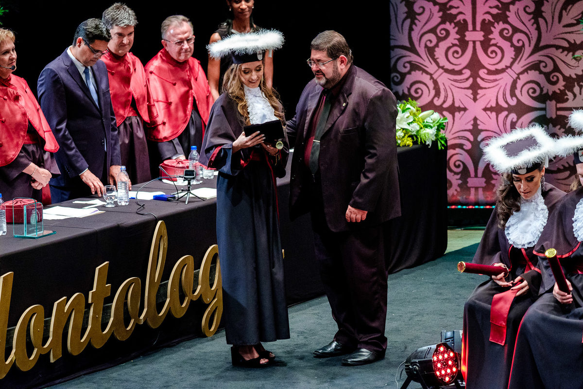 Formandas Andressa e Taíse, formatura de Odontologia na UFRGS, por Vinícius Vogel, Fotógrafo profissional de eventos em Porto Alegre, Serra Gaúcha, Caxias do Sul, Bento Gonçalves, Gramado, Canela, São Paulo, Rio de Janeiro, Curitiba, Portugal, 