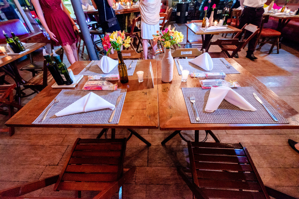 Formandas Andressa e Taíse, formatura de Odontologia na UFRGS, por Vinícius Vogel, Fotógrafo profissional de eventos em Porto Alegre, Serra Gaúcha, Caxias do Sul, Bento Gonçalves, Gramado, Canela, São Paulo, Rio de Janeiro, Curitiba, Portugal, decoração