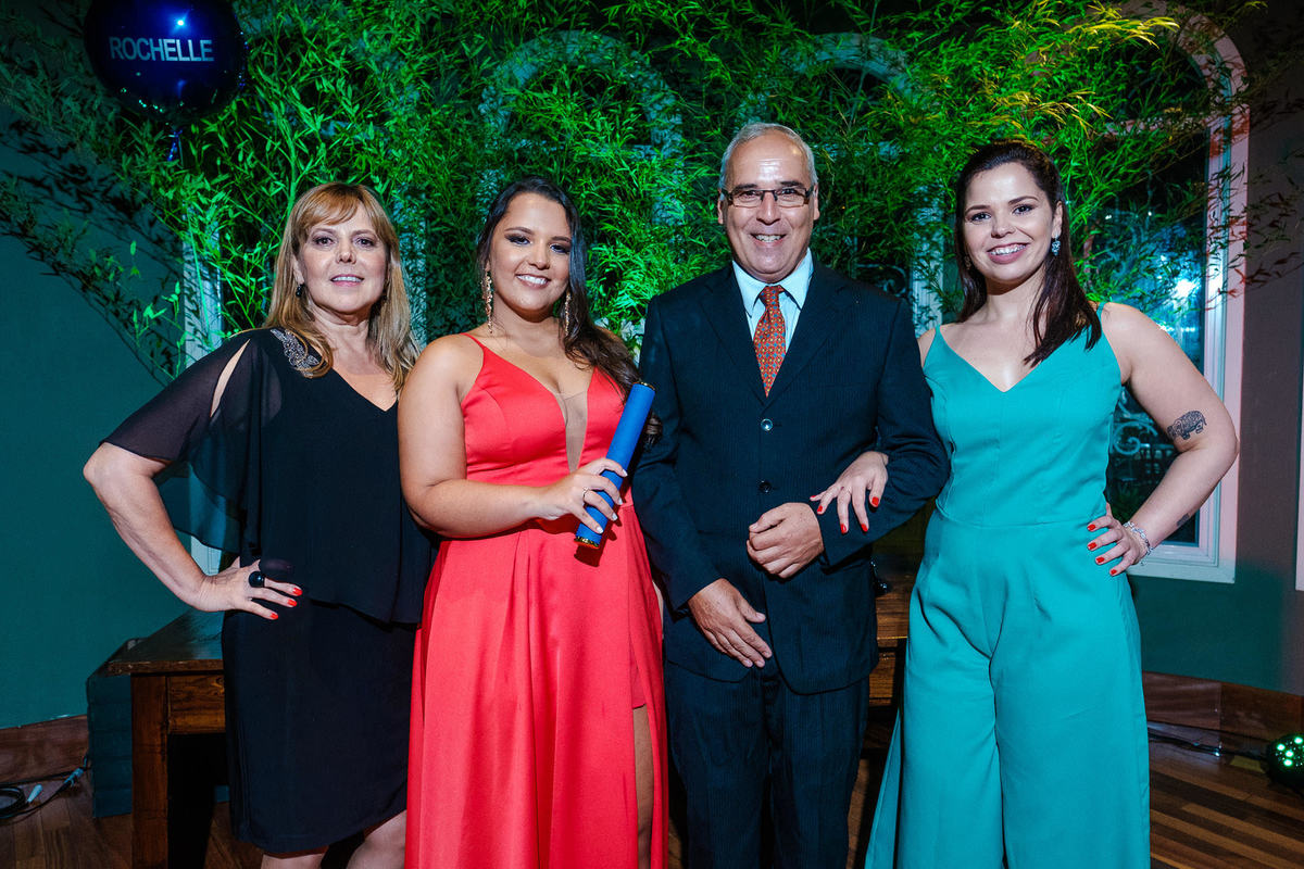 Formatura Rochelle, UFRGS, por Vinícius e Maggie Vogel, fotógrafo de família, fotógrafo de casamento, fotógrafo de formatura em Porto Alegre, Serra, Gramado, Canela, Bento Gonçalves, Caxias do Sul, Curitiba, Portugal, Buenos Aires, leopoldina juvenil