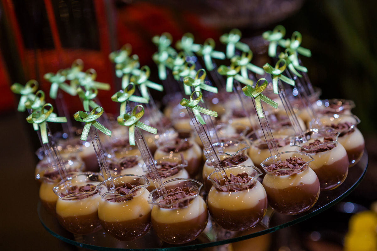 formatura marieta simch, pelo fotógrafo profissional em porto alegre, colação de grau, recepção, teatro do bourbon country, toga, barrete, beca, vestido de festa, direito, medicina, formanda,