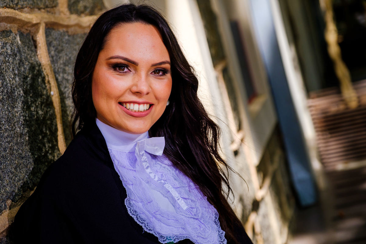 Prova de Togas da Juliane Thill, no IPA, em Porto Alegre. Fotógrafo de formatura, colação de grau, formanda, ensaio de togas., diva