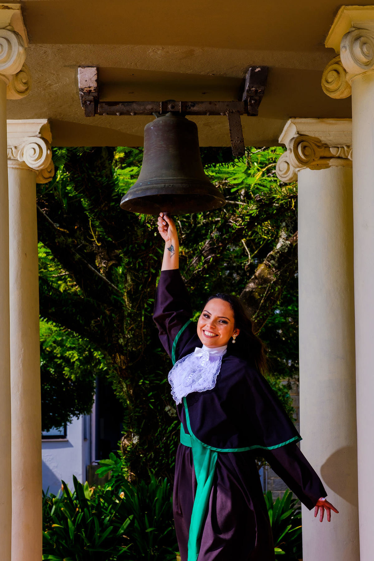 Prova de Togas da Juliane Thill, no IPA, em Porto Alegre. Fotógrafo de formatura, colação de grau, formanda, ensaio de togas.