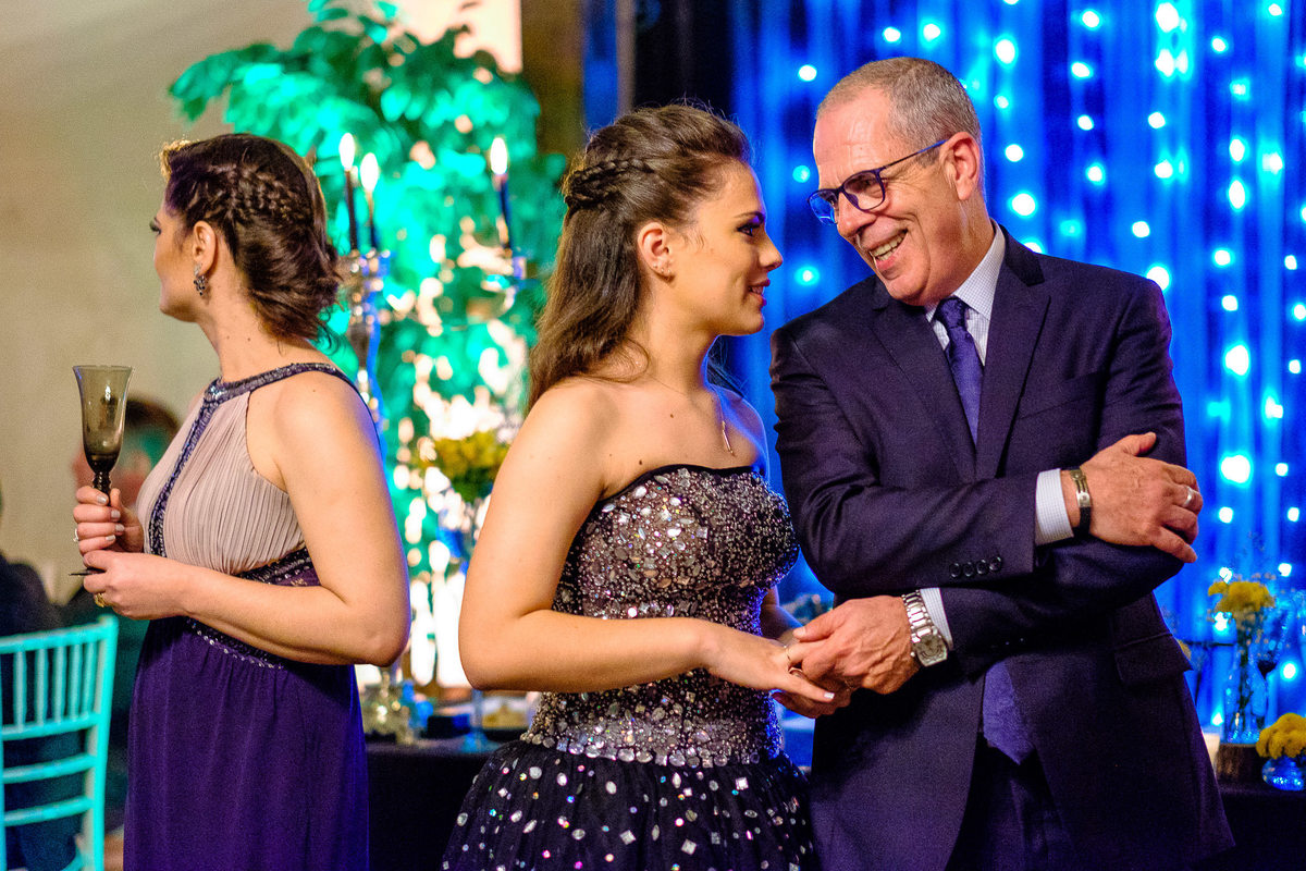 15 anos da Valentina - Fotos da Valentina pelos Fotógrafos de eventos Maggie e Vinícius Vogel, book, 15th, casamentos em Porto Alegre, São Paulo, Caxias, gramado, Belrin, Miami. Gota d'água eventos, homenagem