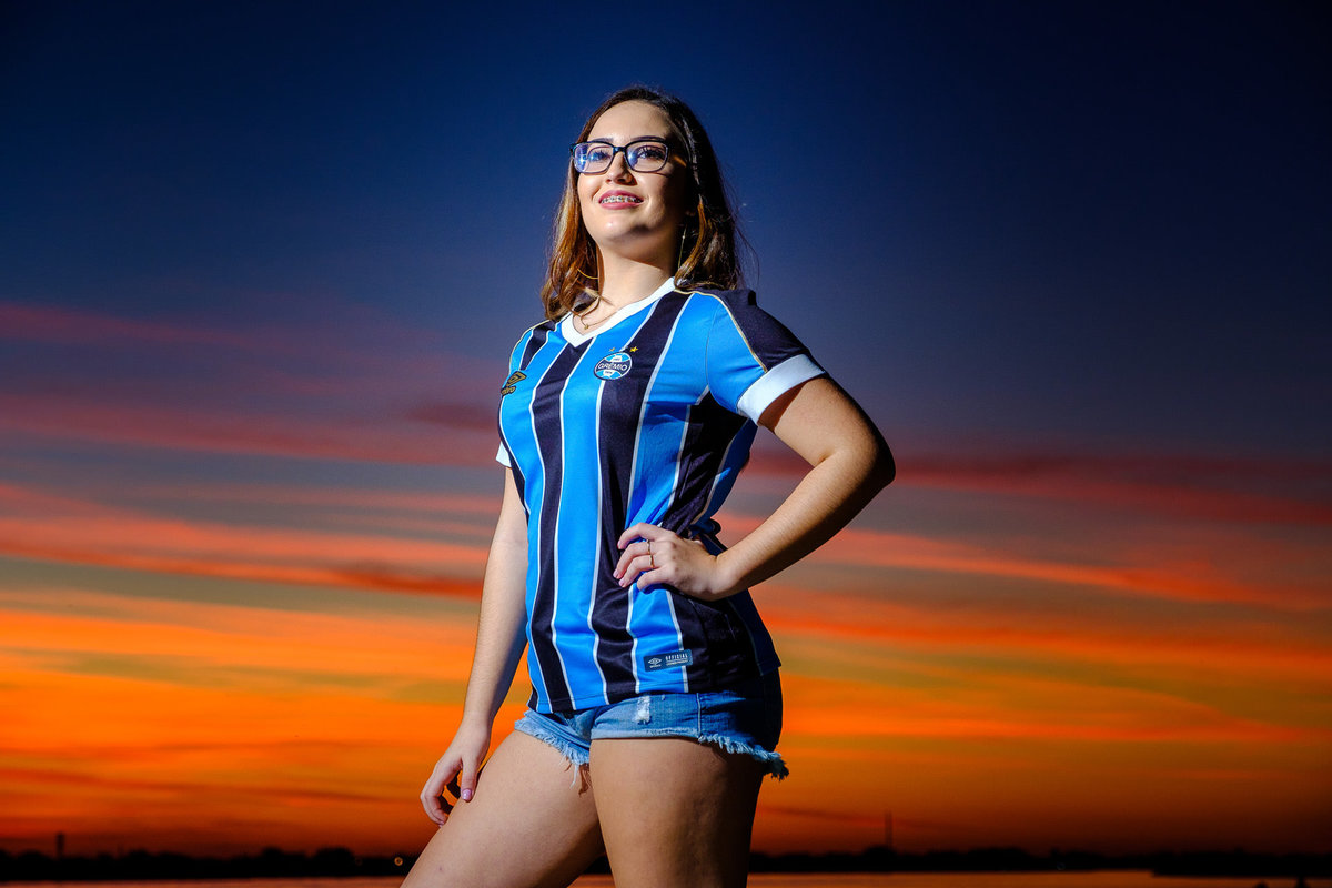 book, ensaio, save the date, 15 anos, 15th da Bruna Candido, em Porto Alegre, pelo fotógrafo Vinícius Vogel, Fotógrafo de casamento, formatura, aniversário, debutante. pôr do sol, gasômetro