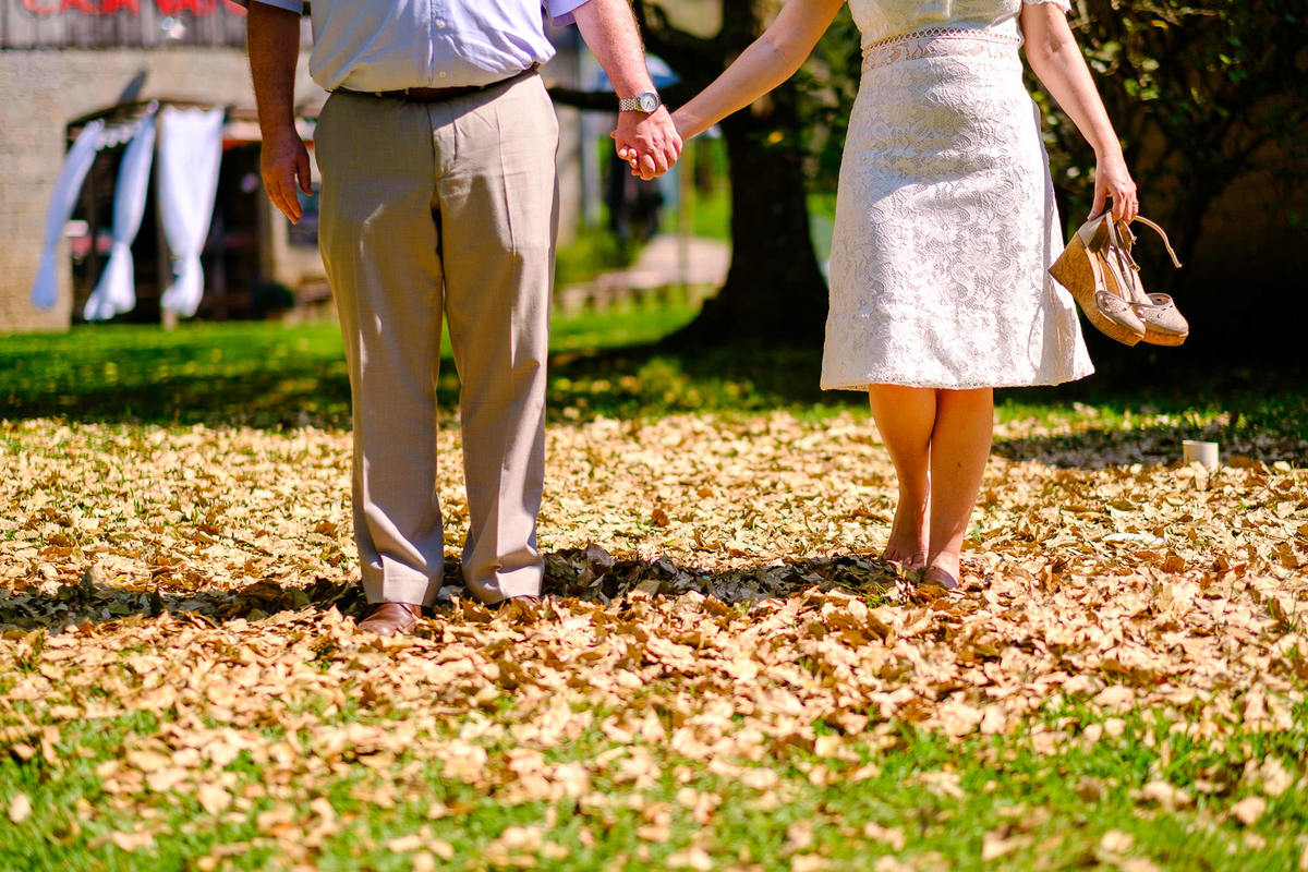 Ensaio de Casal pré Casamento da Carol e do Augusto, fotos pelo fotógrafo Vinícius Vogel. Fotógrafo em Porto Alegre, fotógrafo em Bento Gonçalves, Fotógrafo em Caxias do Sul, Fotógrafo em Florianópolis, Fotógrafo em Porto, Caminhos de Pedra