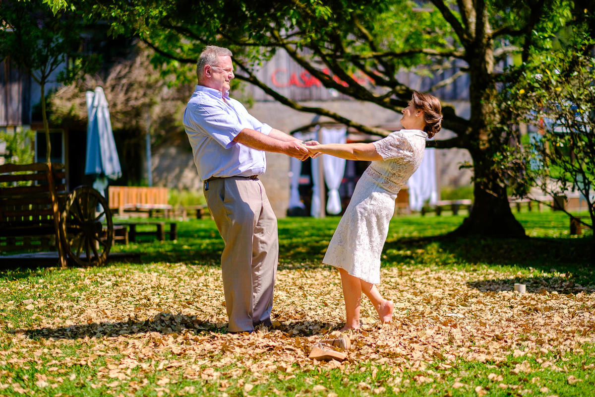 Ensaio de Casal pré Casamento da Carol e do Augusto, fotos pelo fotógrafo Vinícius Vogel. Fotógrafo em Porto Alegre, fotógrafo em Bento Gonçalves, Fotógrafo em Caxias do Sul, Fotógrafo em Florianópolis, Fotógrafo em Porto, Fotógrafo em Miami, Nova Iorque