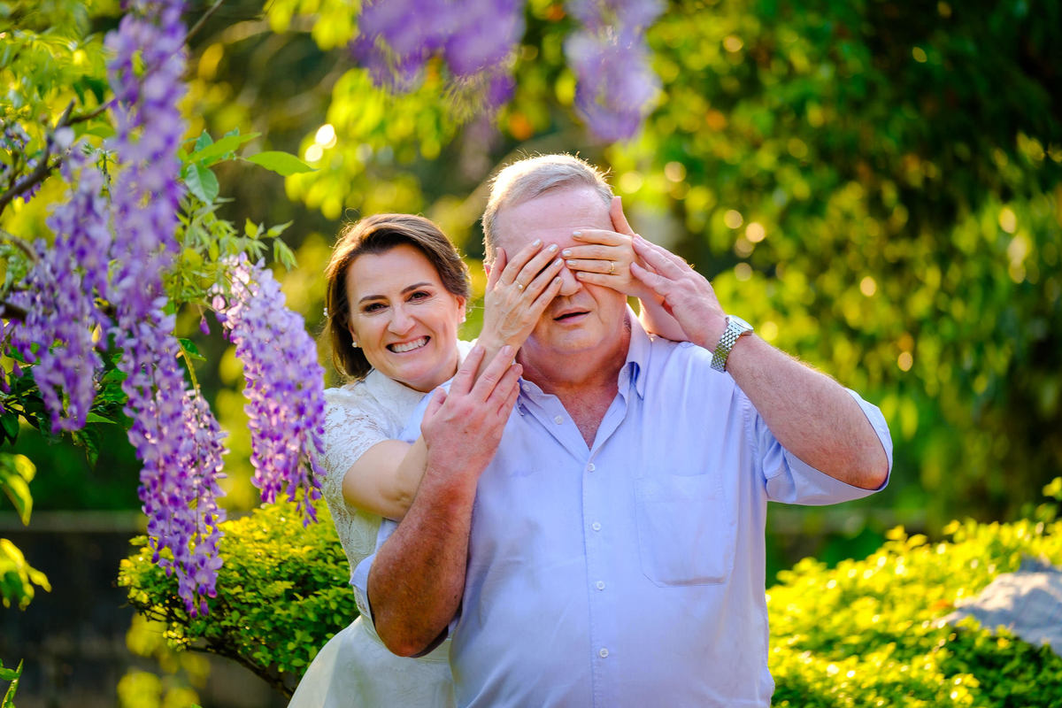 Ensaio de Casal pré Casamento da Carol e do Augusto, fotos pelo fotógrafo Vinícius Vogel. Fotógrafo em Porto Alegre, fotógrafo em Bento Gonçalves, Fotógrafo em Caxias do Sul, Fotógrafo em Florianópolis, Fotógrafo em Porto, Caminhos de Pedra
