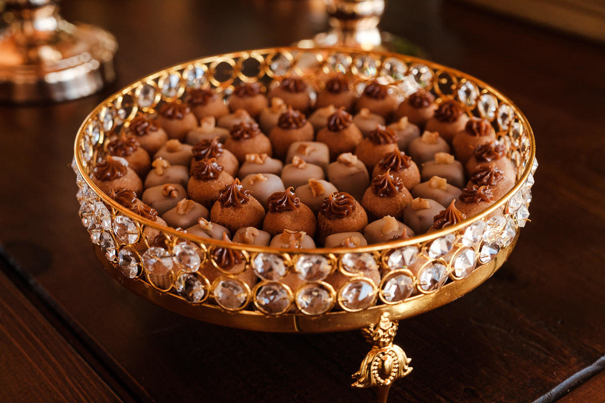 Fotógrafo de casamento, casamento gay, casamento homoafetivo, casamento LGBTI+, noivas, casamento lésbico, vestido de noiva, casamento ao ar livre, Vinícius Vogel, fotógrafa de casamento, Maggie, case na serra, São Paulo, Rio de Janeiro. decoração. doces