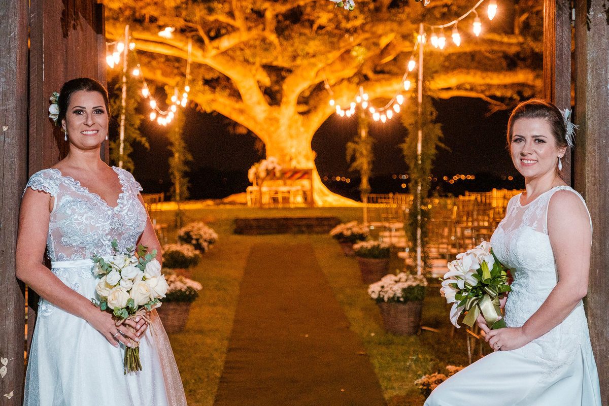 Fotógrafo de casamento, casamento gay, casamento homoafetivo, casamento LGBTI+, noivas, casamento lésbico, vestido de noiva, casamento ao ar livre, Vinícius Vogel, fotógrafa de casamento, Maggie, case na serra, São Paulo, Rio de Janeiro