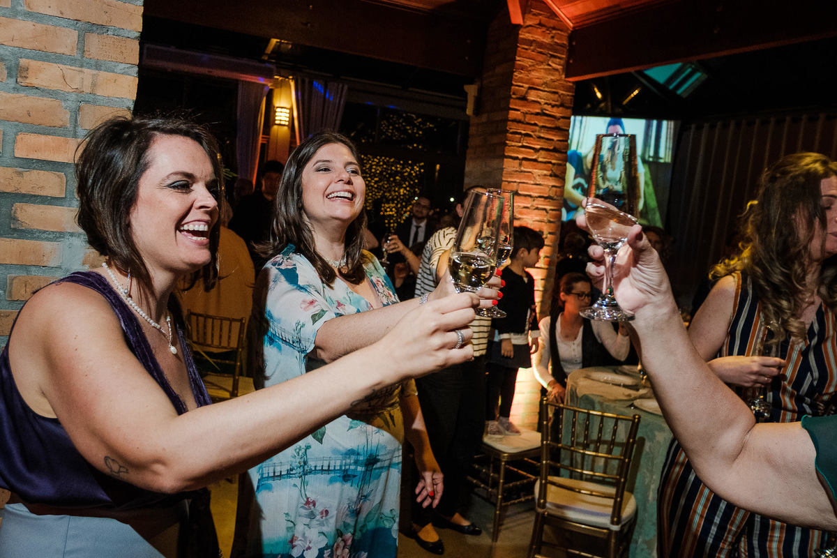 Fotógrafo de casamento, casamento gay, casamento homoafetivo, casamento LGBTI+, noivas, casamento lésbico, vestido de noiva, casamento ao ar livre, Vinícius Vogel, fotógrafa de casamento, Maggie, case na serra, São Paulo, Rio de Janeiro