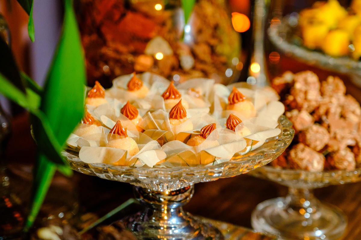 Fotos de formatura de Muriel e Renata, formandas de Medicina da Ulbra, pelo fotógrafo Vinícius Vogel e Maggie, fotos de formandos, toga, barrete, prova de togas, ensaio de togas, medicina, sociedade Germânia,
