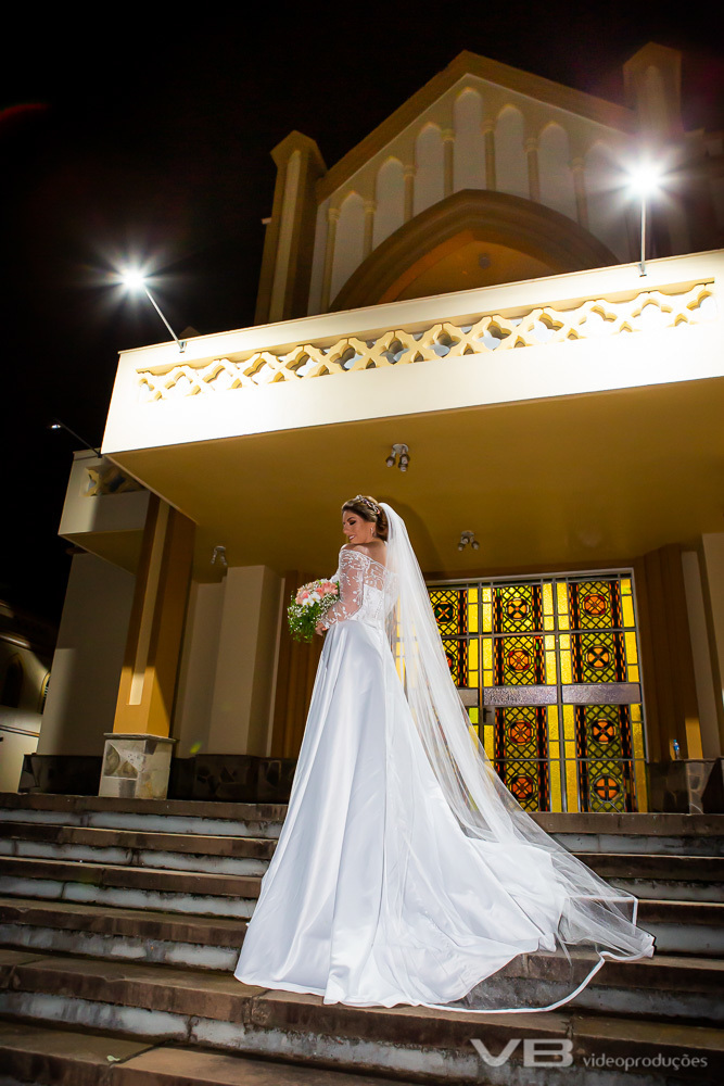 Noiva Clarissa na Gruta Nossa Senhora de Lourdes em Veranópolis