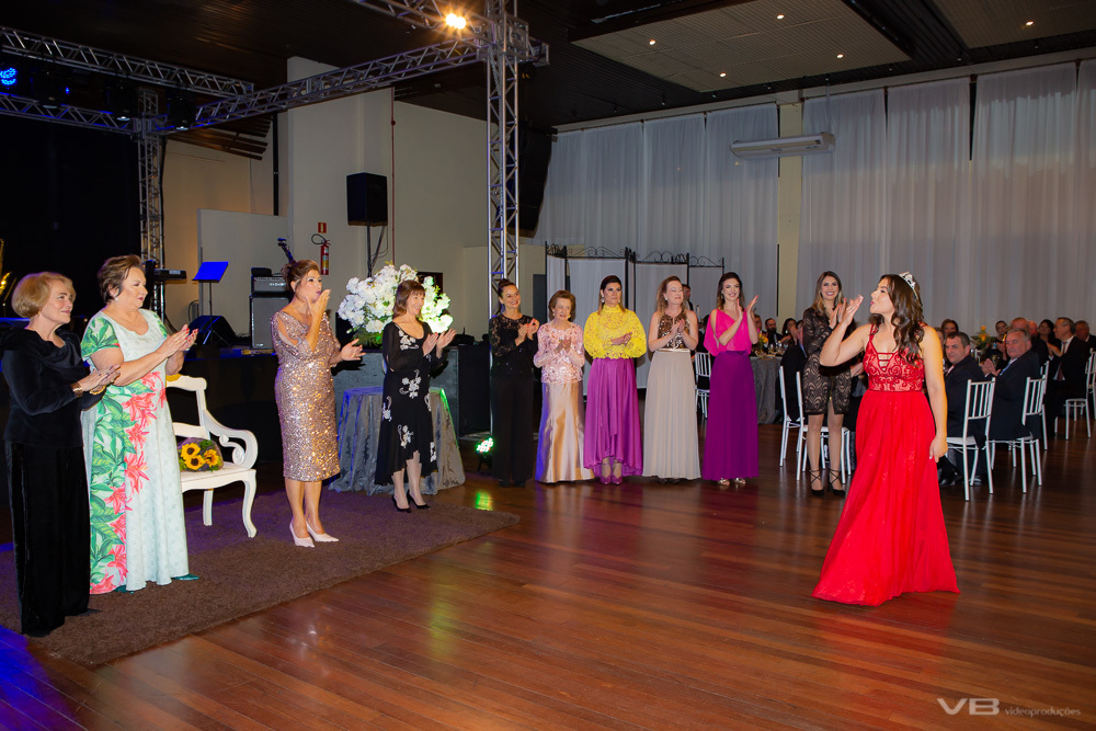 Marina Duda em seu desfile de despedida