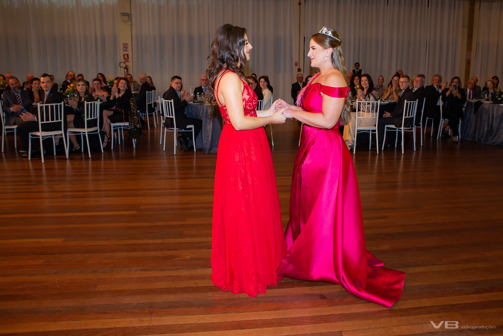 VB Vídeo Produções com Marina Duda e Mariana Reche Coser no Baile de Coroação da Soberana SOAL 202/2023