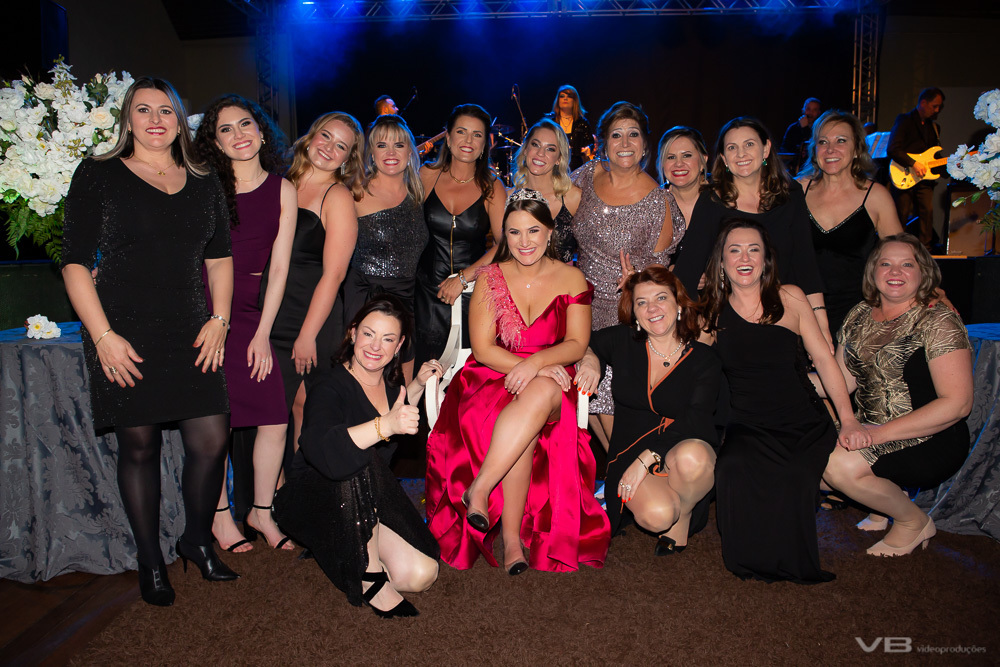 Jantar baile de coroação da Soberana da SOAL, Mariana Reche Coser