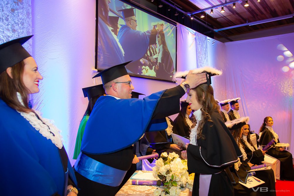 Formando no momento da colação de Grau da Unopar