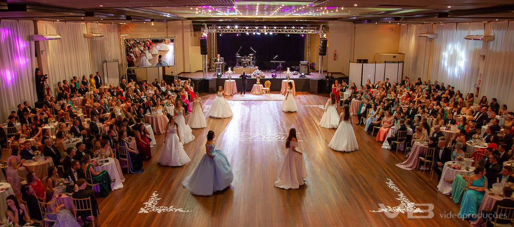 Desfile coletivo debutantes SOAL 2022