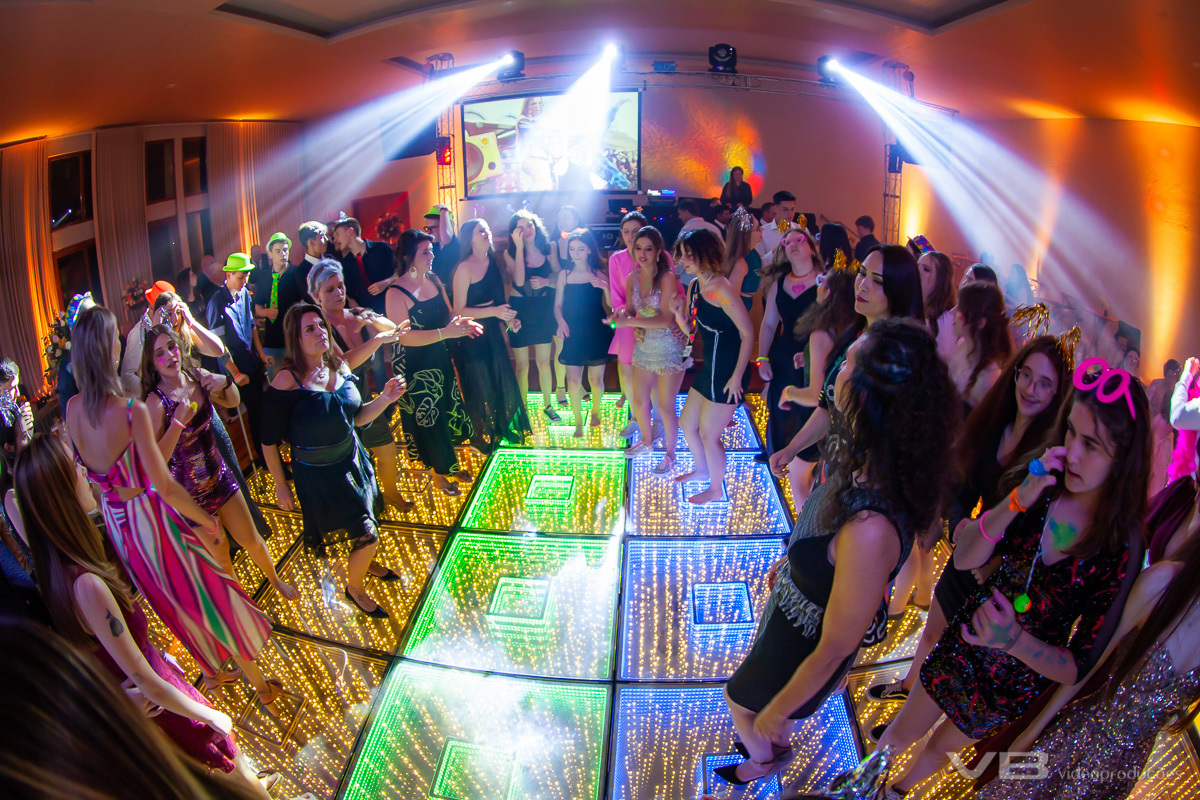 Festa da Bele, no comando da DJ Camile Bissani