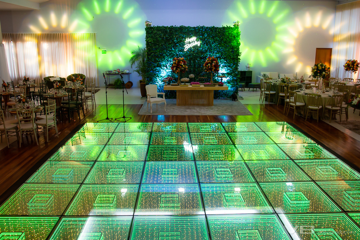 Pista de Led Paris Infinity RGB 3D na festa da Bele, VB Vídeo Produções