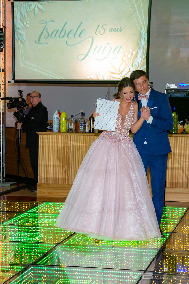 Fala da Bele na sua festa de 15