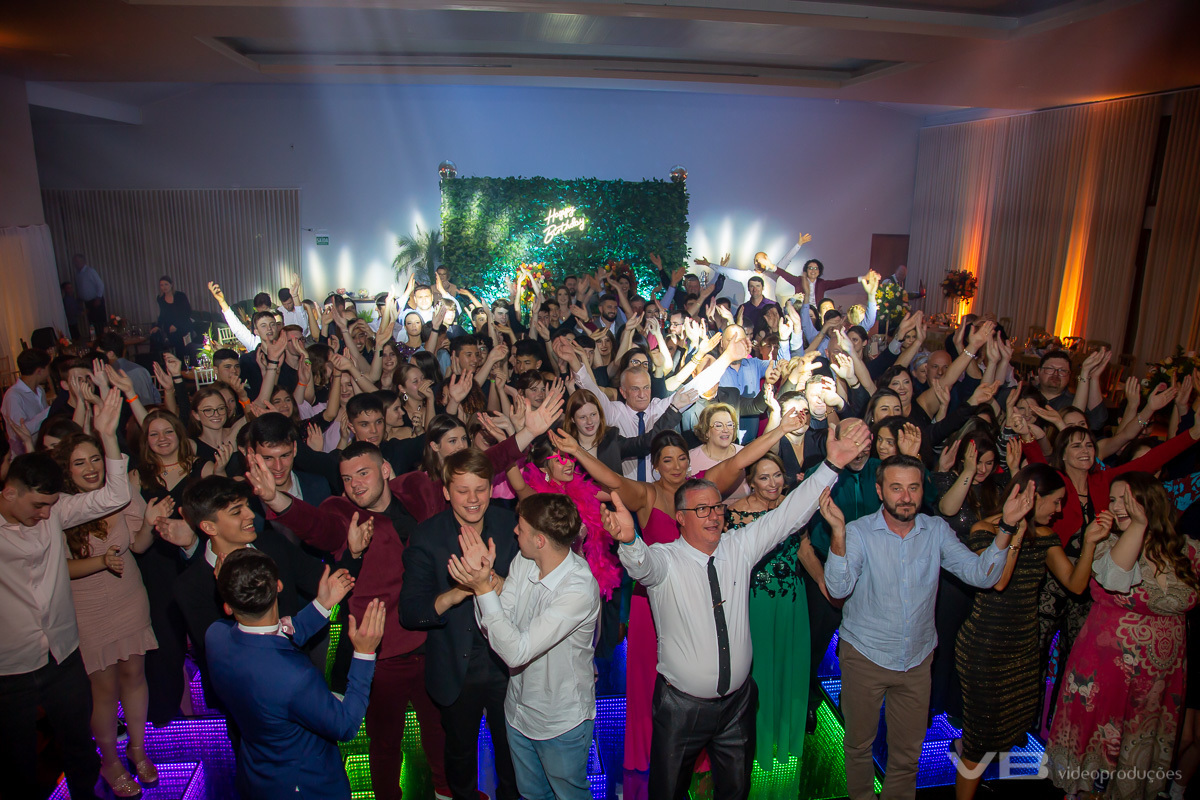 Festa da Bele, no comando da DJ Camile Bissani