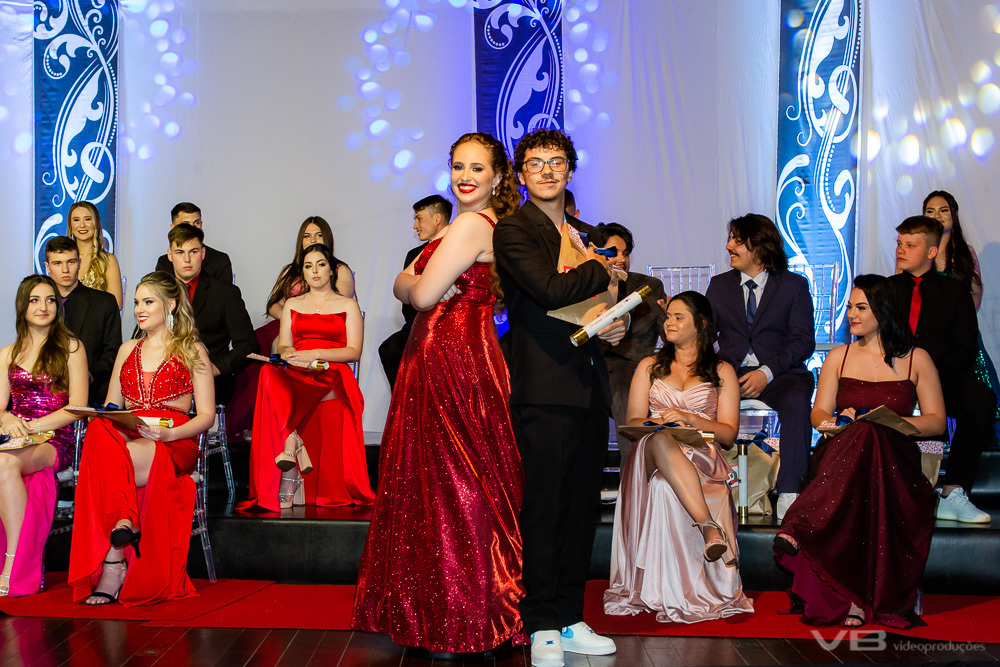 Formatura Terceirão 2022, Colégio Regina Coeli de Veranópolis, na Sociedade Alfredochavense, produção de VB Vídeo Produções, comemoração dos formandos