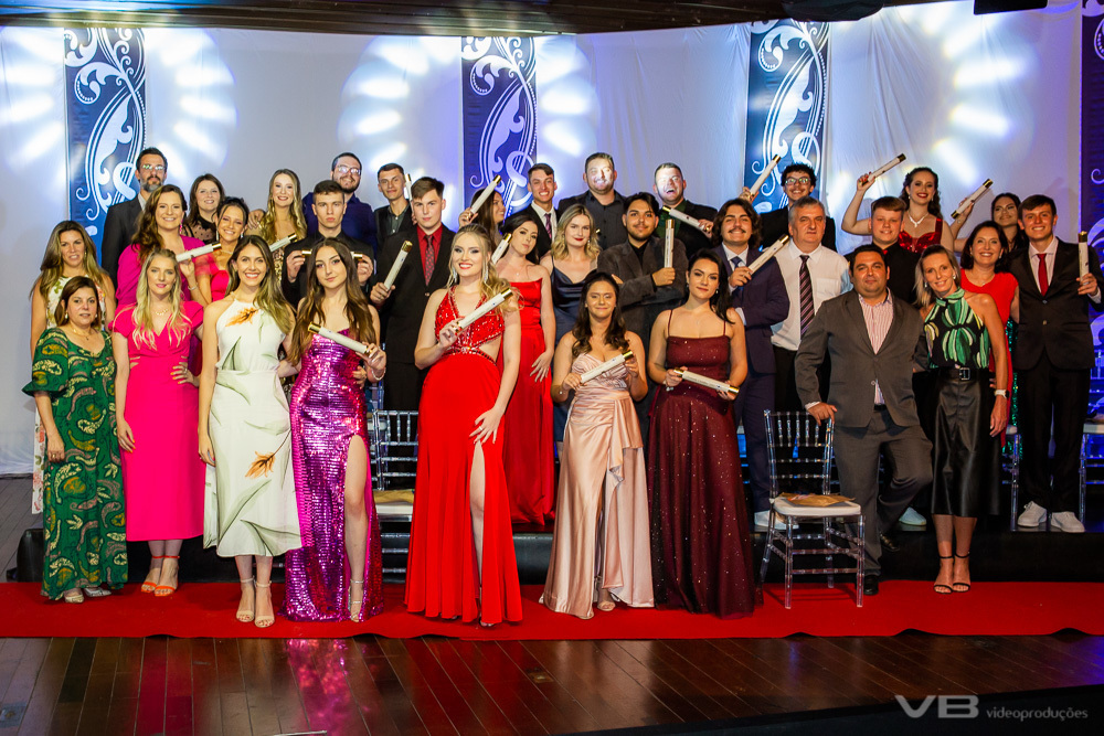 Formatura Terceirão 2022, Colégio Regina Coeli de Veranópolis, na Sociedade Alfredochavense, produção de VB Vídeo Produções, turma de formandos