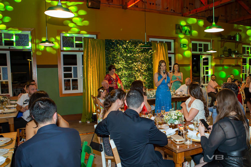 Festa de formatura em Medicina, de Manuela Christianetti, no Paradouro Mascaron em Vila Flores, evento realizado pela VB Vídeo Produções