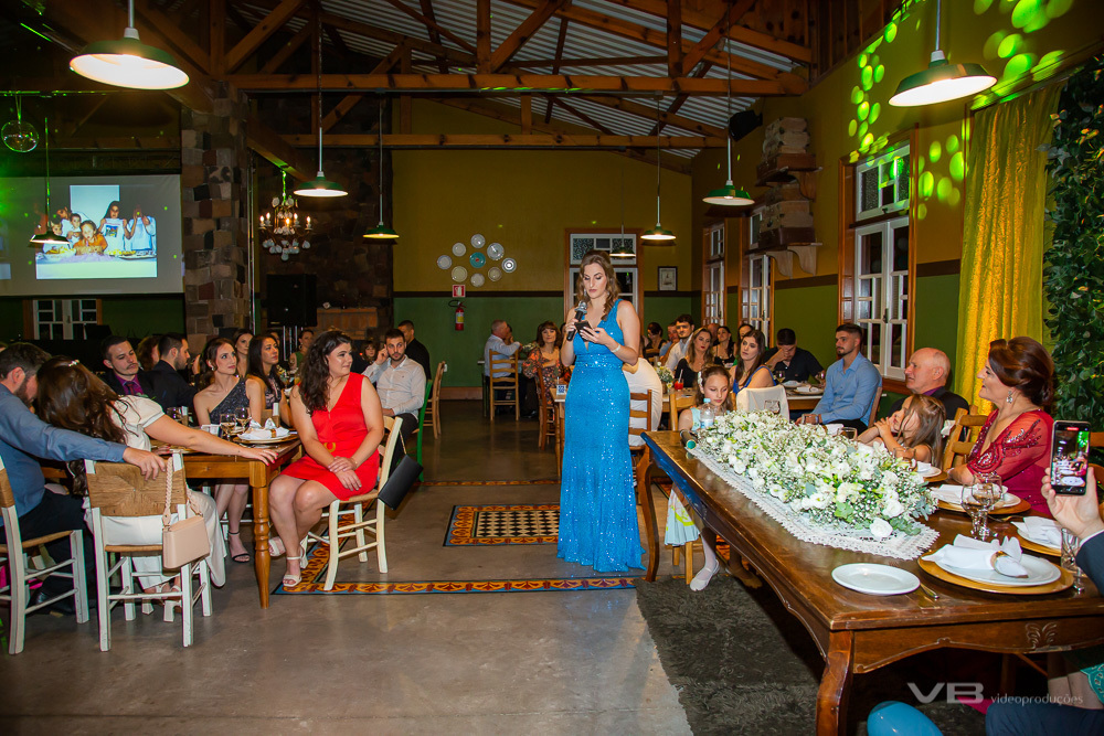 Festa de formatura em Medicina, de Manuela Christianetti, no Paradouro Mascaron em Vila Flores, evento realizado pela VB Vídeo Produções, discurso da formanda