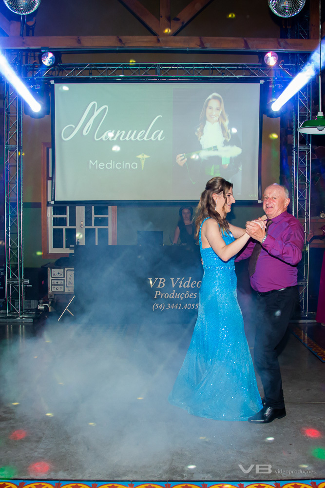 Festa de formatura em Medicina, de Manuela Christianetti, no Paradouro Mascaron em Vila Flores, evento realizado pela VB Vídeo Produções, valsa de formatura