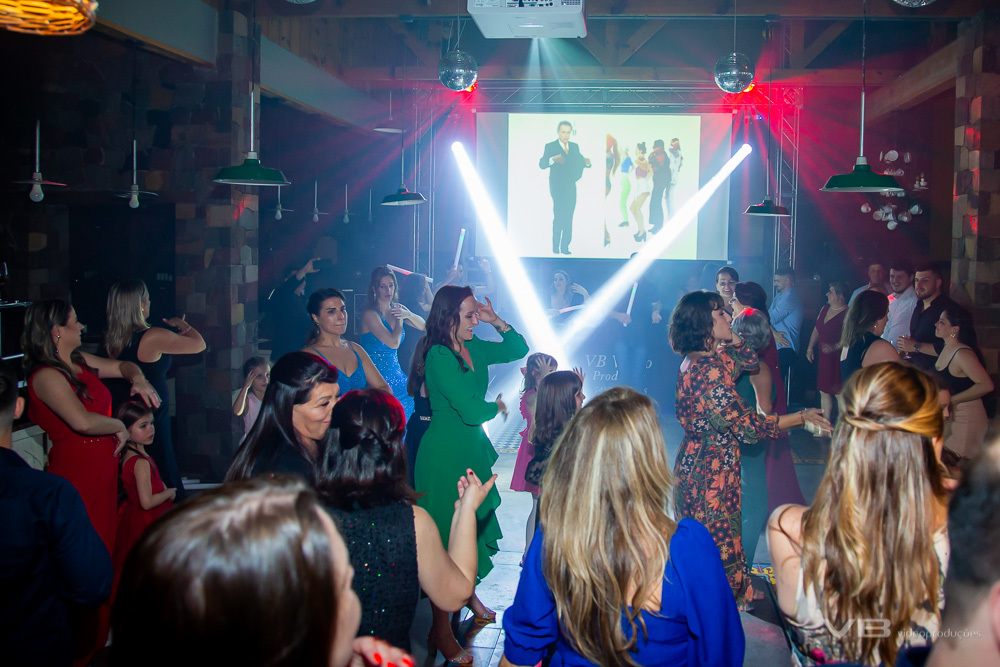 Festa de formatura em Medicina, de Manuela Christianetti, no Paradouro Mascaron em Vila Flores, evento realizado pela VB Vídeo Produções, festa, VDJ Camile Bissani